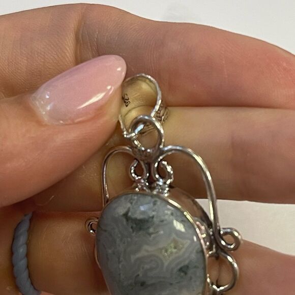 Blue Agate Stone Pendant - Picture 5 of 6